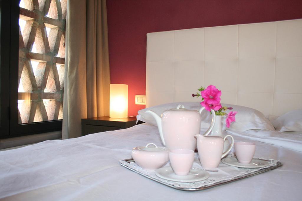 Il Poggiolo Delle Rose Bed&Breakfast Tavarnuzze Δωμάτιο φωτογραφία